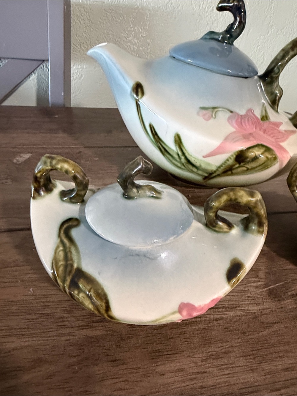 Vintage Hull Pottery Woodland Tea Set Teapot Creamer Sugar Bowl Signed 1950's - Picture 3 of 12